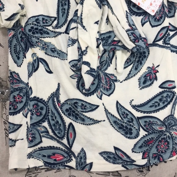 Free People Cha Cha Cold Shoulder Top - Picture 5 of 9